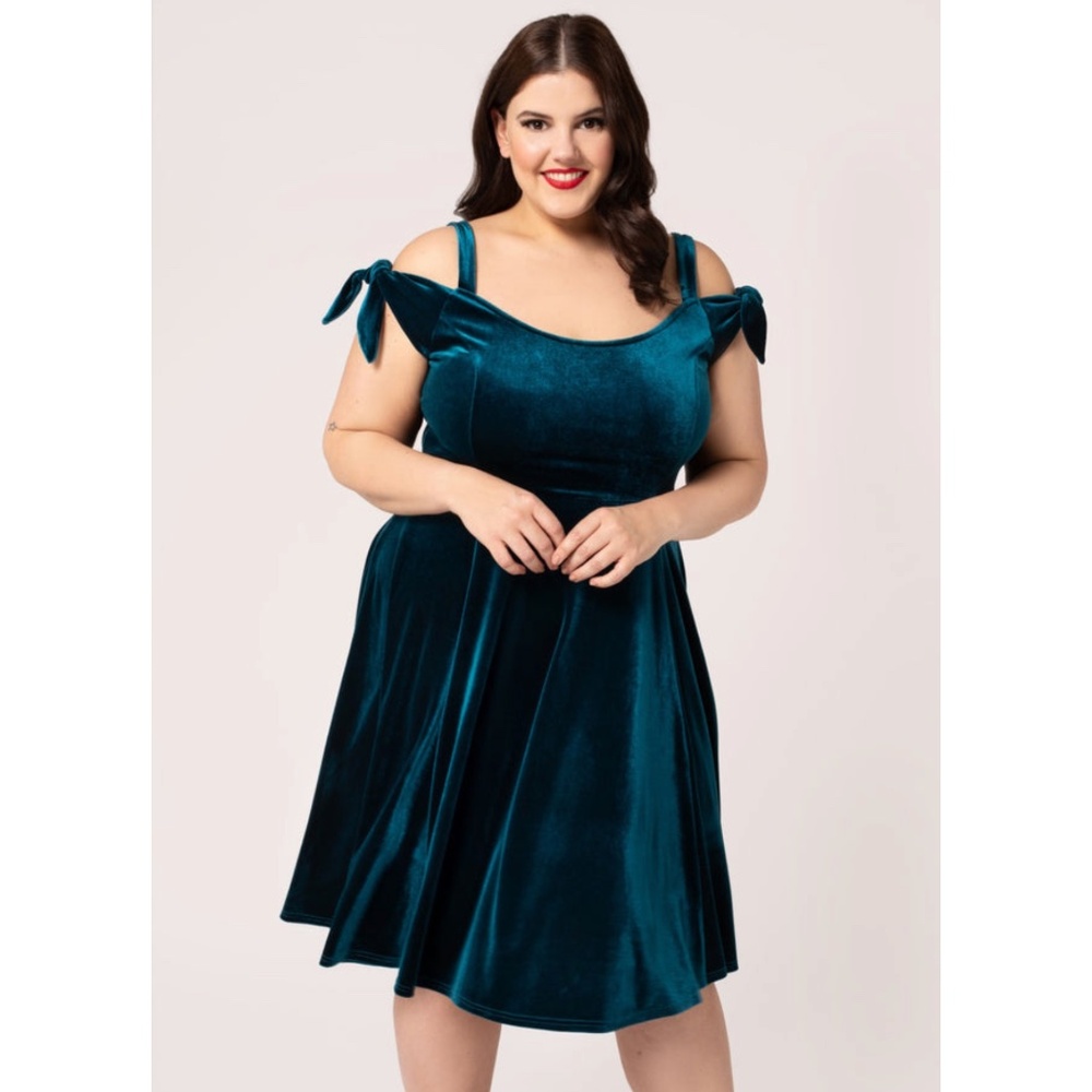 NWT Hell Bunny Carrie Velvet Fit & Flare Dress in Teal XL